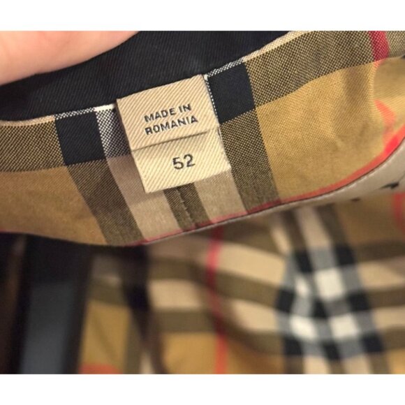 Burberry Black Trench Coat With Graphic Embroidery & Signature Check Lining - Picture 13 of 13